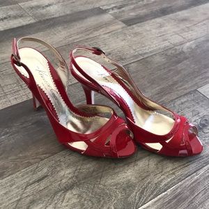 Kenneth Cole Size 6 Red Patent/Leather Heels